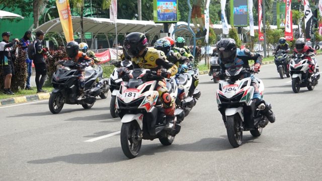 Salah satu daya tarik utama hdc 2025 Seri Samarinda adalah tingginya antusiasme pada kelas Honda Vario 160, yang baru dibuka namun langsung diikuti oleh 36 pebalap I Astra Motor Kaltim 2
