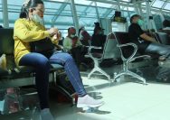 Ilustrasi penumpang mengalami pesawat delay dan mendapatkan hak kompensasi berdasarkan waktu penundaan keberangkatannya I pexels.com