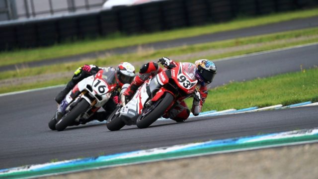 Squad pebalap binaan PT Astra Honda Motor (AHM) yakni #21: M. Adenanta Putra #23: Andi Farid Izdihar #24: Davino Britani #46: Herjun Atna Firdaus #93: Fadillah Arbi Aditama dan #123: Rheza Danica Ahrens siap melaju pada putaran keempat Asia Road Racing Championship (ARRC) 2025 di Pertamina Mandalika International Circuit, Lombok, Nusa Tenggara Barat, (30-31/8) akhir pekan ini I ISTIMEWA