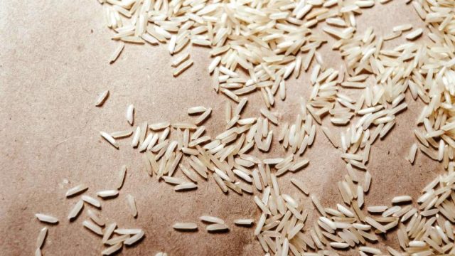 Ilustrasi_ DPPKUKM Kaltim mengimbau masyarakat agar lebih teliti memilih produk beras dan memeriksa label harga serta kualitas sebelum membeli I pexels.com