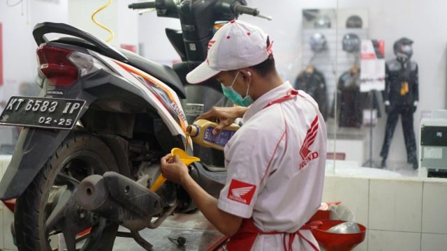Astra Motor Kalimantan Timur 2 selaku Main Dealer sepeda motor Honda wilayah Samarinda, Kukar, Kutim, Bontang, Malinau dan Wahau membagikan 4 alasan utama mengapa sepeda motor perlu untuk diservis secara rutin I IST