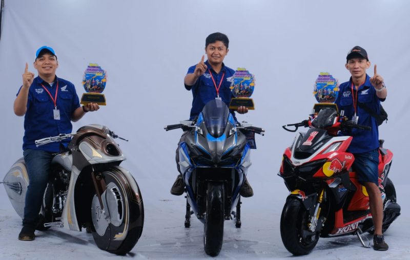 Para pemenang Honda Modif Contest (HMC) 2025 berfoto bersama hasil karya modifikasinya I IST