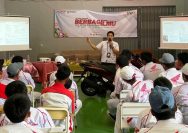 Pelajar SMK mitra binaan AHM sedang memperhatikan materi ajar dari Instruktur Vocational AHM pada gelaran AHBI 2025 I IST