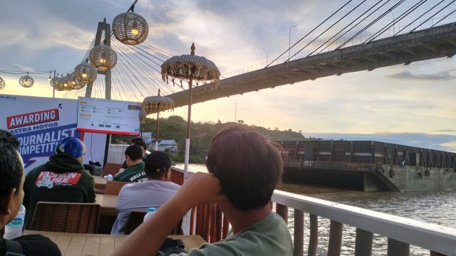 Astra Motor Kalimantan Timur 2 sukses menggelar Awarding Astra Motor Journalist Competition (AMJC) 2025 sebagai wujud apresiai bagi insan pers untuk wilayah Samarinda, Kukar, Kutim, Bontang, Kubar dan Malinaupada Rabu (17/12) lalu di salah satu tempat wisata susur Sungai Mahakam, Kota Samarinda I wadahkata.ID