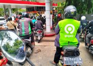 Astra Motor Kalimantan Timur 2 bagikan tips #Cari_Aman bagi pengendara sepeda motor dalam menerapkan penekanan konsumsi bahan bakar saat berkendara I wadahkata.ID