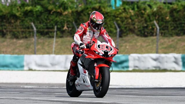 Lima pebalap andalan Astra Honda Racing Team (AHRT) yakni #88 M. Adenanta Putra, #93 Fadillah Arbi Aditama, #46 Herjun Atna Firdaus, #45 Muhammad Badly Ayatullah dan #123 Rheza Danica Ahrens siap mendominasi balap Asia pada seri perdana gelaran Asia Road Racing Championship (ARRC) 2026 di Sepang International Circuit, Malaysia (10-12/4) mendatang I IST