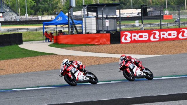 Sederet pebalap Astra Honda Racing Team (AHRT) siap melesat kencang di putaran ketiga Asia Road Racing Championship (ARRC) 2026 yakni #88 M. Adenanta Putra kategori ASB1000, #93 Fadillah Arbi Aditama & #46 Herjun Atna Firdaus kategori SS600 dan #16 Irfan Ardiansyah & #123 Rheza Danica Ahrens kategori AP250 di Mobility Resort Motegi, Jepang, pada 12–14 Juni 2026 I IST