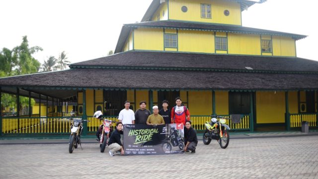 Astra Motor Kalimantan Timur 2 ajak pengguna sepeda motor Honda CRF 150L selami nilai sejarah Kalimantan Timur lewat gelaran Historical Ride yang telah dilaksanakan pada Minggu (07/06) lalu I IST