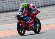 M. Kiandra Ramadhipa, pebalap binaan PT Astra Honda Motor menunjukkan perjuangan kompetitif pada putaran kelima Moto3 Junior World Championship 2026 di Circuit Ricardo Tormo, Valencia dengan berhasil mempertahankan posisinya di lima besar klasemen sementara I ISTIMEWA