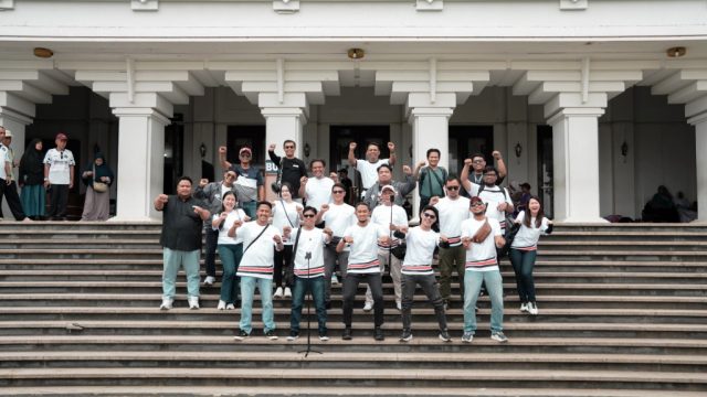 Sebanyak 17 peserta yang terdiri dari vlogger, rekan-rekan media, perwakilan komunitas sepeda motor Honda, serta tim Main Dealer Astra Motor Kalimantan Timur 2 turut bersatu meramaikan gelaran Honda Bikers Day (HBD) 2026 Regional Kalimantan dengan touring menuju Kota Tenggarong dan finish di GOR Kadrie Oening pada Sabtu (3/10) lalu I ISTIMEWA