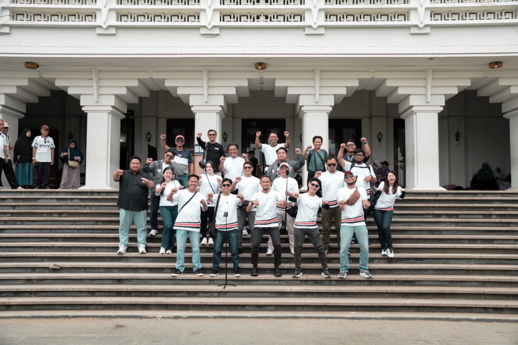 Sebanyak 17 peserta yang terdiri dari vlogger, rekan-rekan media, perwakilan komunitas sepeda motor Honda, serta tim Main Dealer Astra Motor Kalimantan Timur 2 turut bersatu meramaikan gelaran Honda Bikers Day (HBD) 2026 Regional Kalimantan dengan touring menuju Kota Tenggarong dan finish di GOR Kadrie Oening pada Sabtu (3/10) lalu I ISTIMEWA