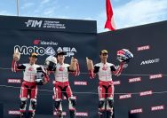 Pebalap binaan PT Astra Honda Motor (AHM) Muhammad Badly Ayatullah (kanan) berhasil meraih podium ketiga pada ajang Idemitsu Moto4 Asia Cup (IM4AC) 2026 race kedua di seri ketiga yang digelar di Mobility Resort Motegi, Jepang, Minggu, 4 Oktober 2026 i ISTIMEWA