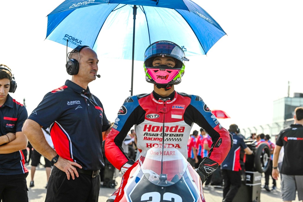 Pebalap muda PT Astra Honda Motor yakni #32 M. Kiandra Ramadhipa rsiap melanjutkan perjuangannya pada putaran ketujuh FIM Moto3 Junior World Championship 2026 di Misano World Circuit Marco Simoncelli, Italia, pada 16–18 Oktober 2026 I ISTIMEWA